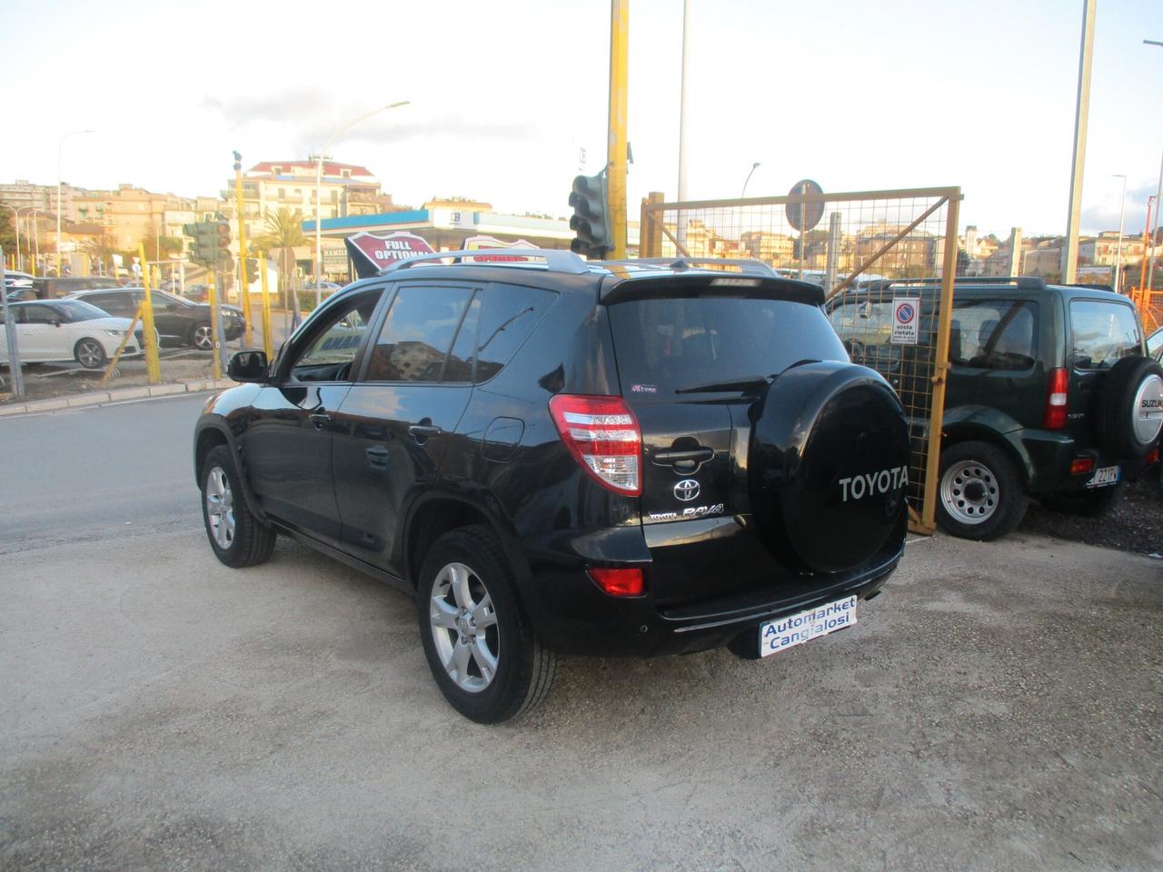 Toyota RAV 4 RAV4 2.2 D-4D 150 CV Luxury 2010