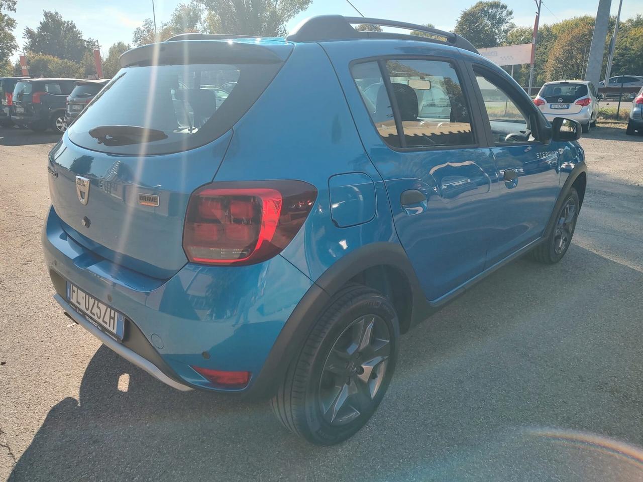 Dacia Sandero TCE 100, BENZINA\GPL, STEPWAY BRAVE, EURO 6B, OK NEOPATENTATI, GARANZIA L.12 MESI