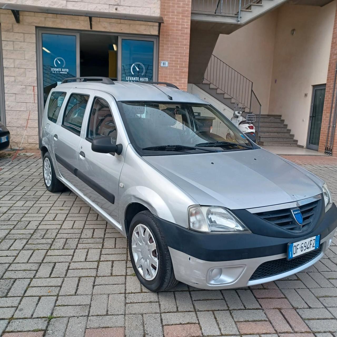 127.968 KM DACIA LOGAN 1.4 OTTIMA PER LAVORO E FAMIGLIA