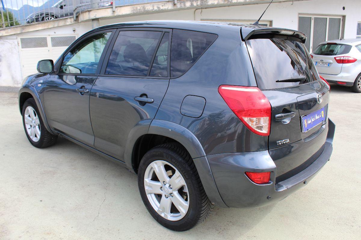 TOYOTA - RAV4 - Crossover 2.2 D-4D 177CV Luxury