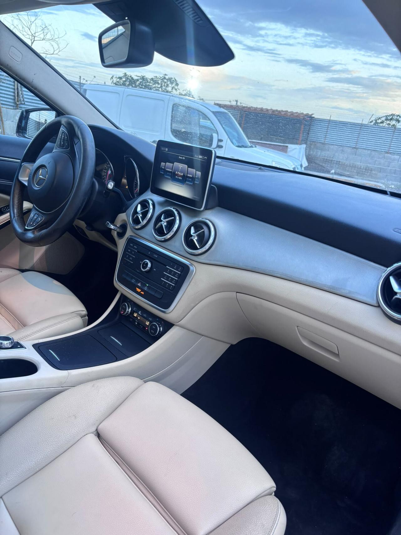 Mercedes-benz GLA 200 d Automatic Premium