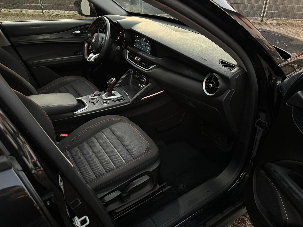 Alfa Romeo Stelvio 2.2 Turbodiesel 190 CV AT8 RWD Executive