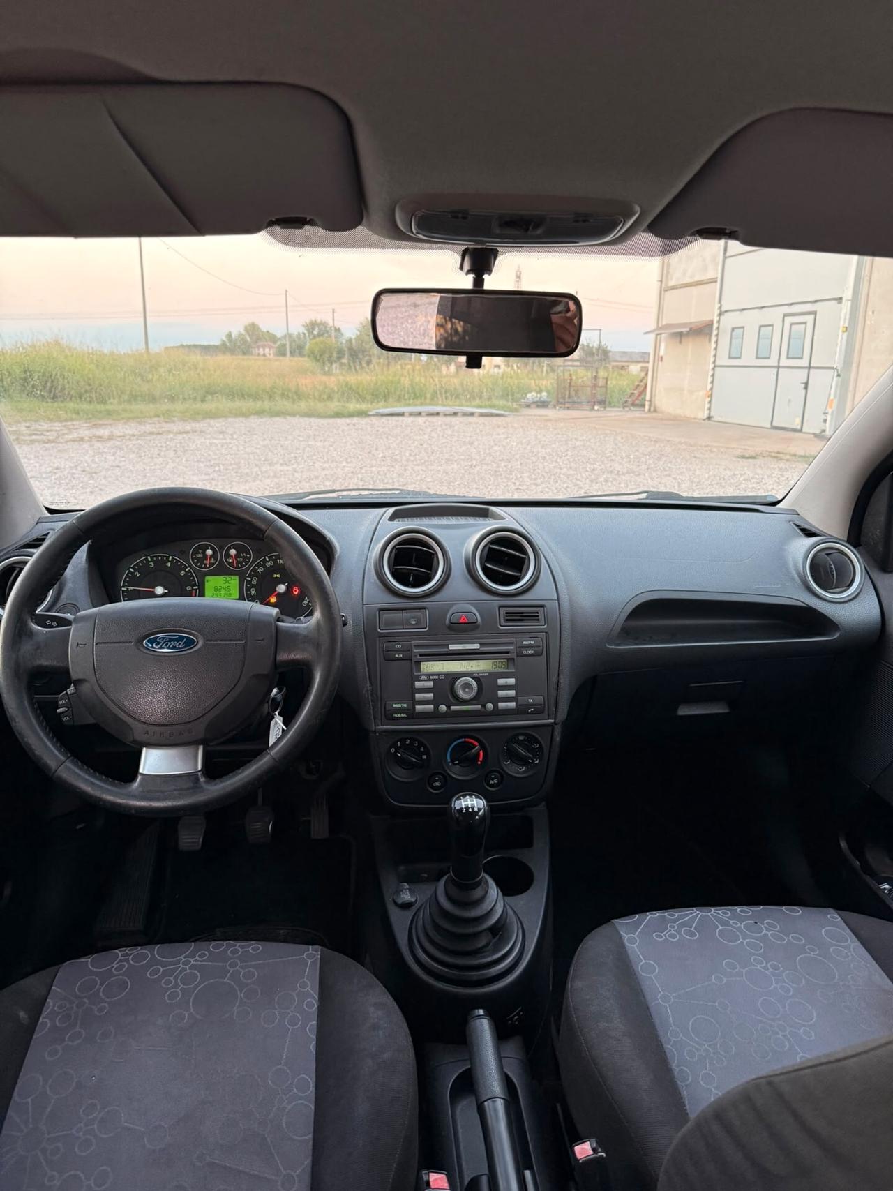 Ford Fiesta 1.2 16V 5p. Ghia