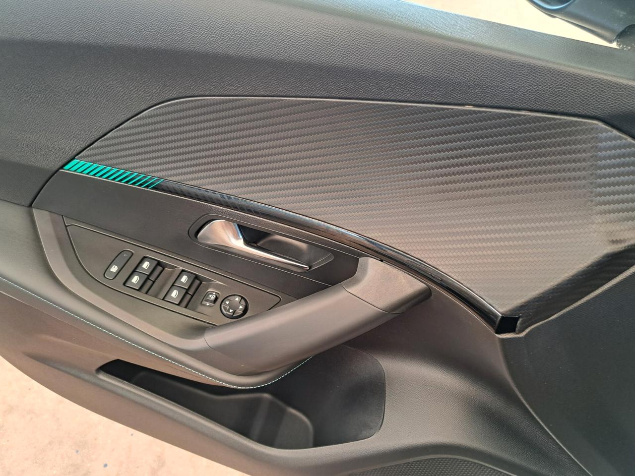 Peugeot 2008 1.5 BlueHDi 110 S&S Allure Pack