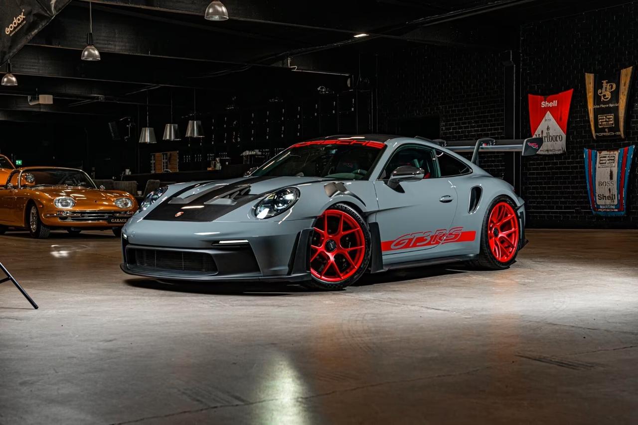 Porsche 911 GT3 RS Weissach