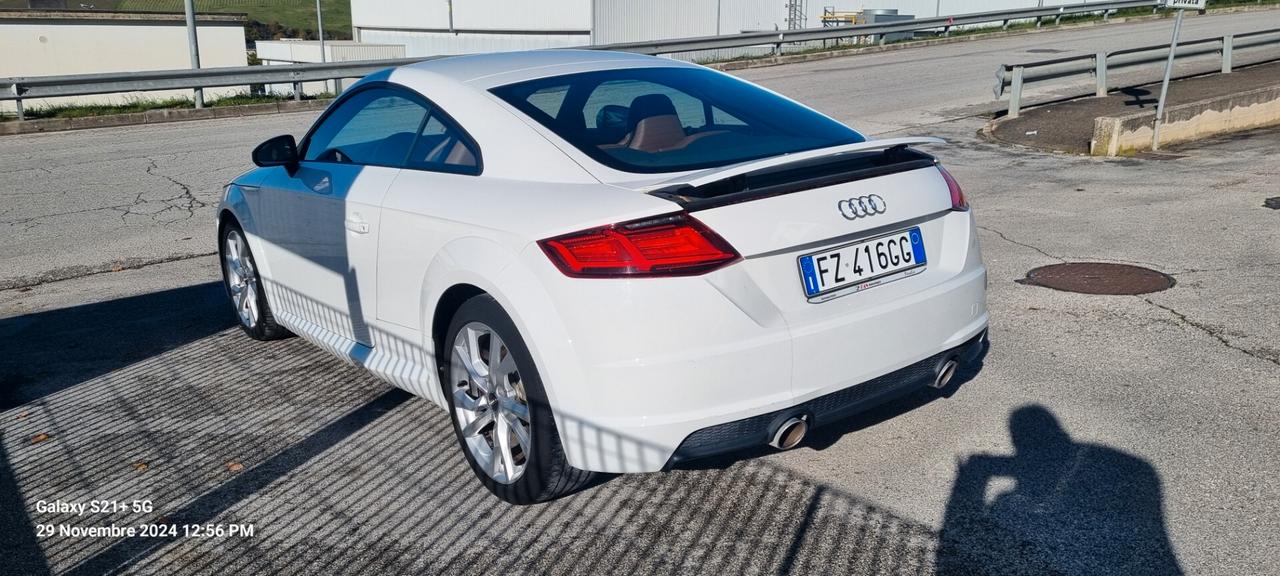 Audi TT Coupé 40 TFSI S tronic DESIGN