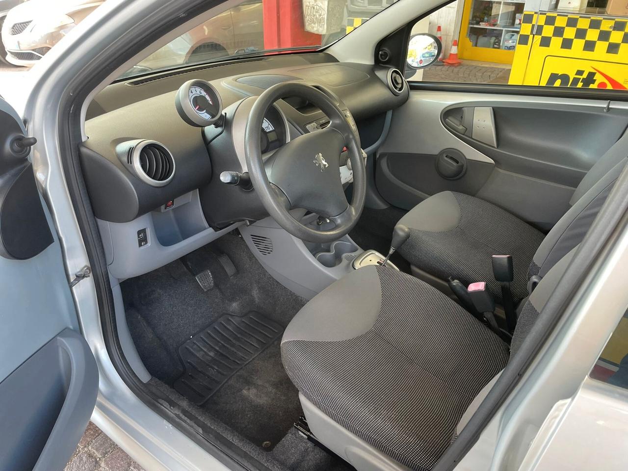 Peugeot 107 1.0 68CV 5p. Plaisir 2Tronic