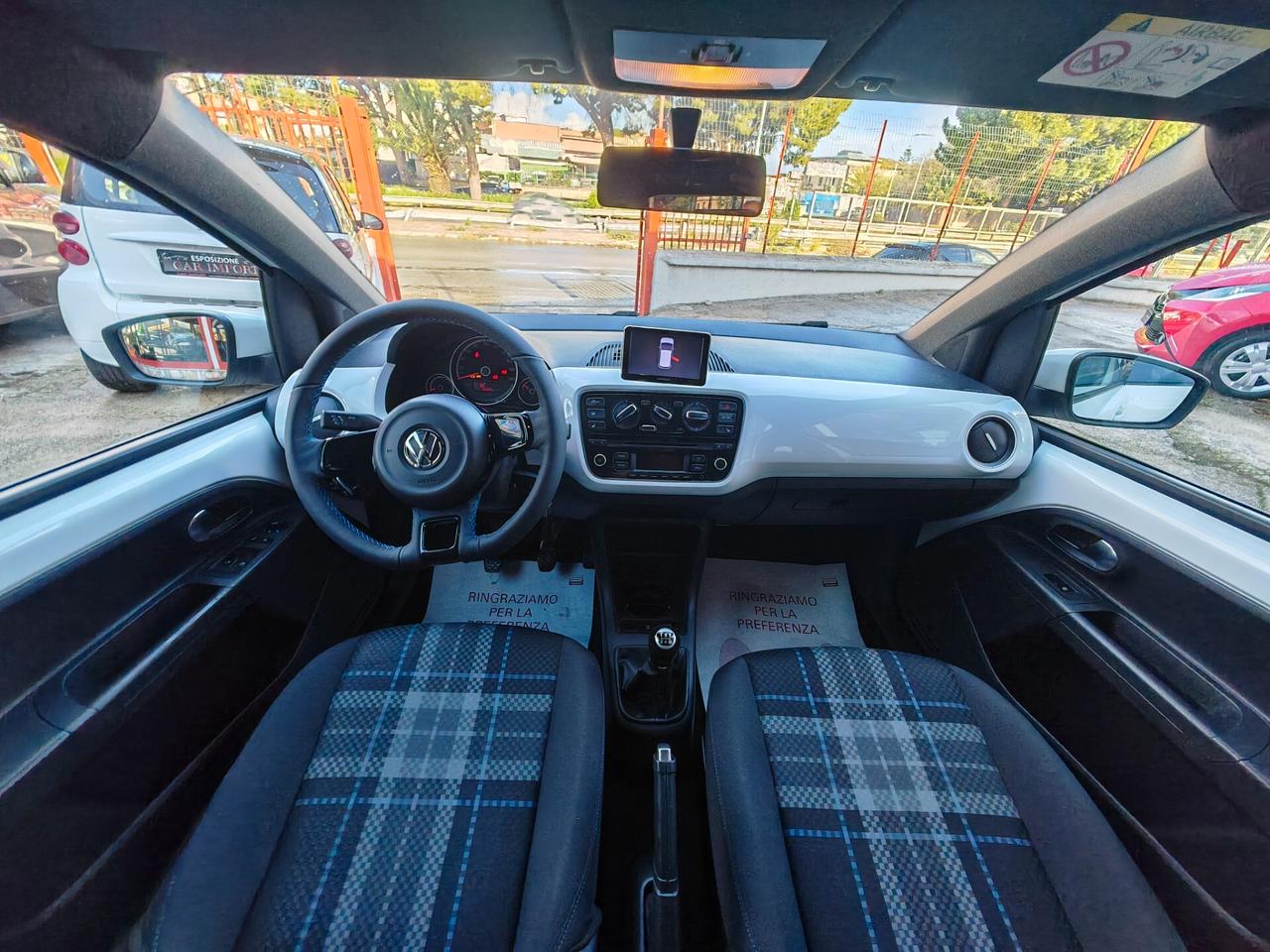 Volkswagen Up 1.0 benzina 08/2015 Cv60