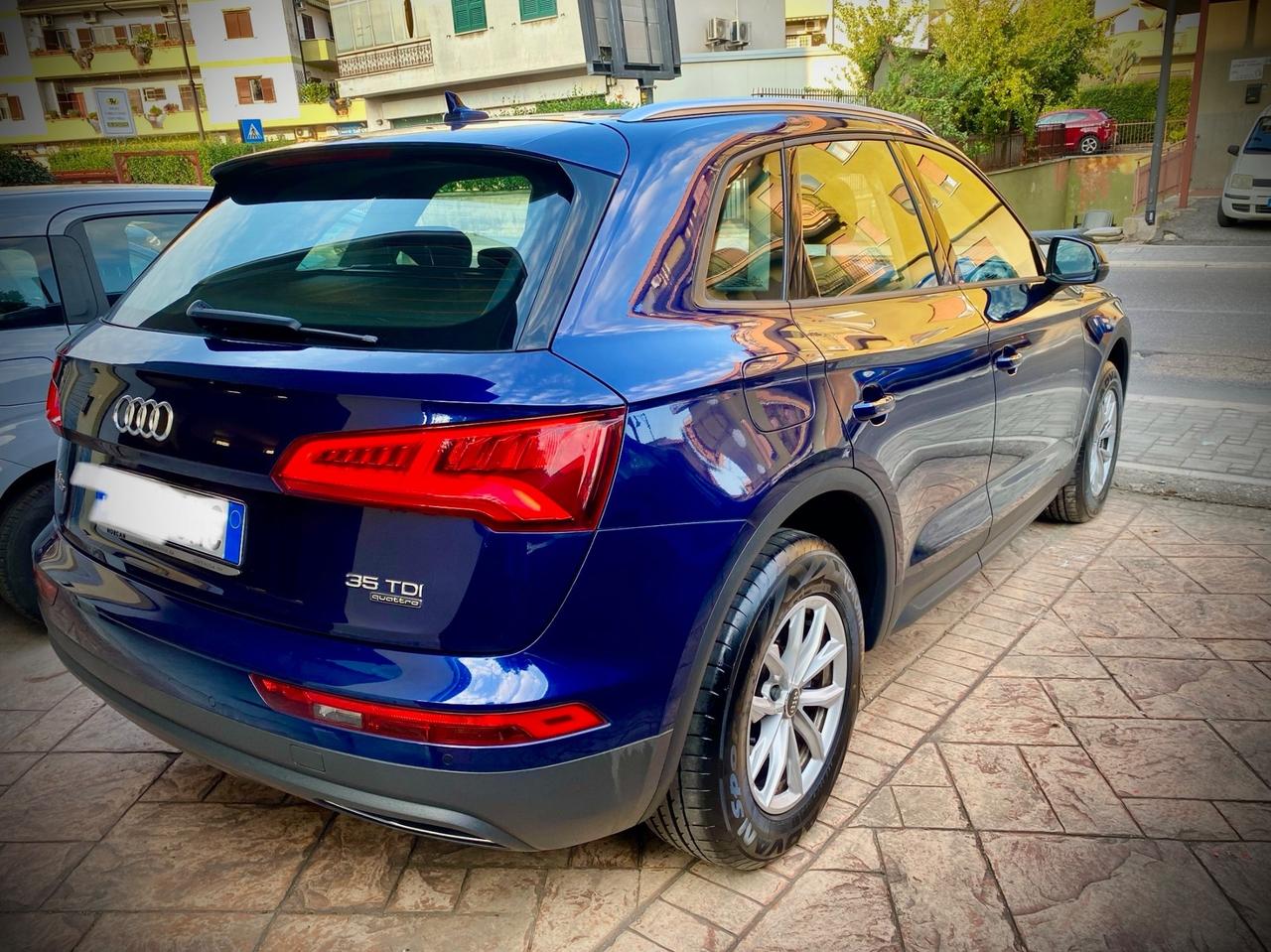 Audi Q5 2.0 TDI quattro S tronic Business Sport