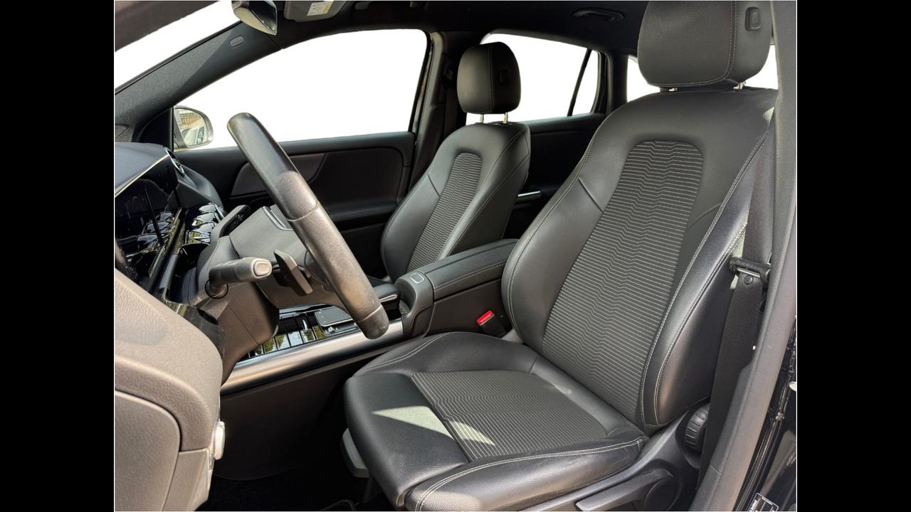 Mercedes-Benz GLA - H247 - GLA 180 d Premium auto