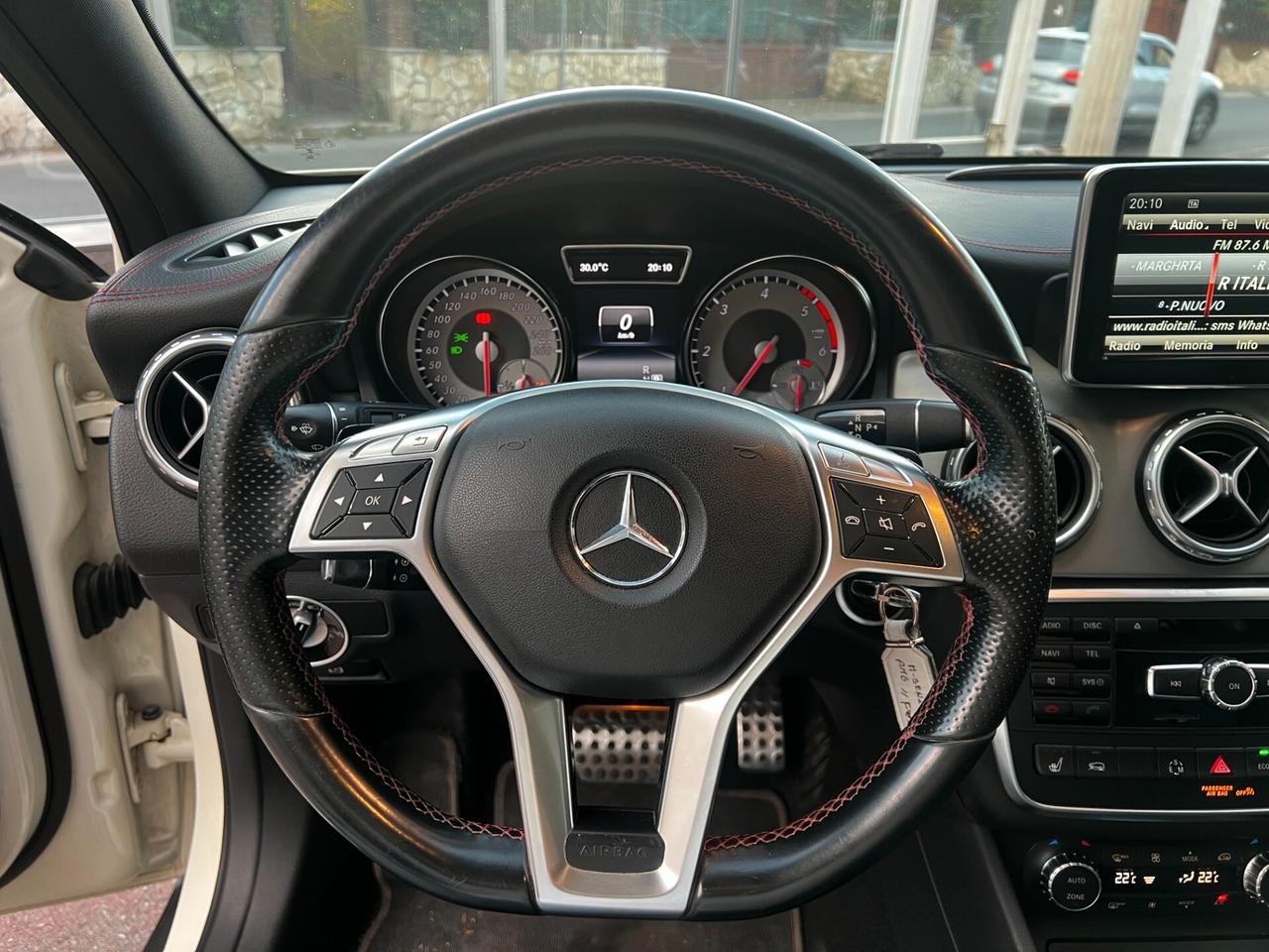 M-Benz GLA 220 CDI 4Matic Premium- AMG-TETTO- FULL