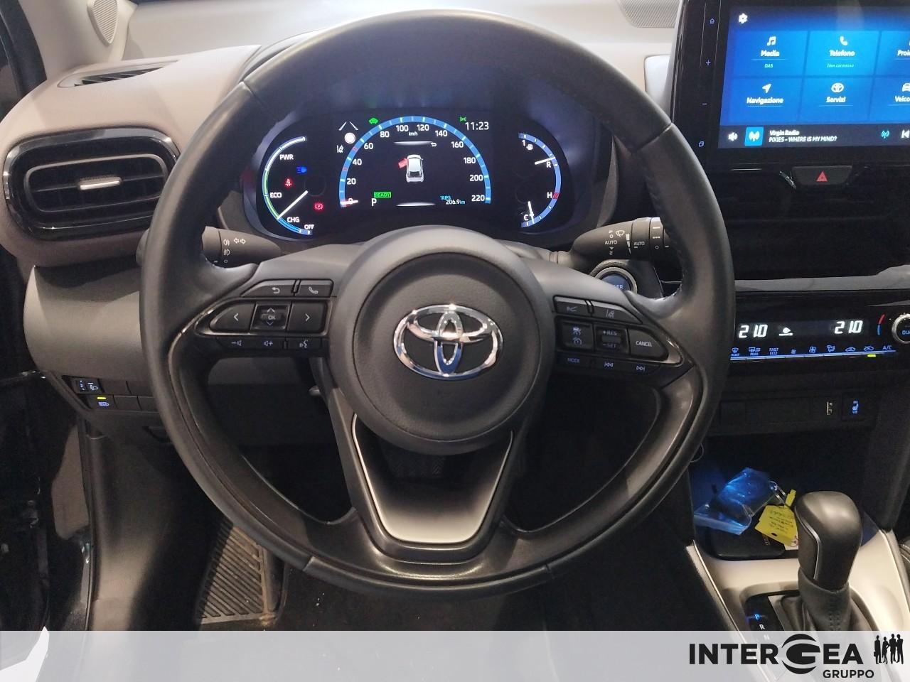 TOYOTA Yaris Cross 1.5h Lounge fwd 116cv e-cvt