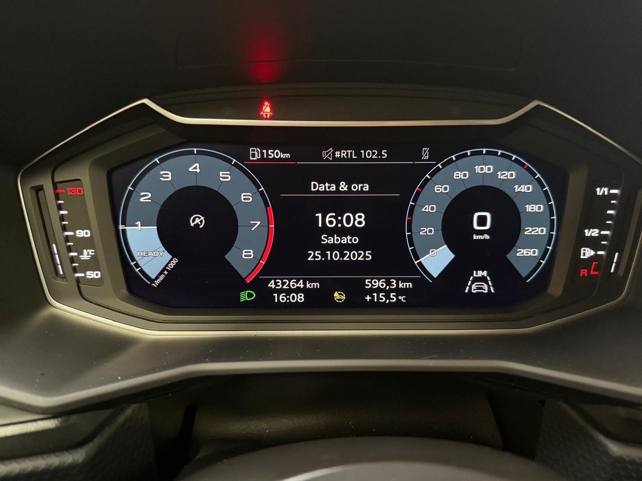 Audi A1 citycarver 30 TFSI Identity Contrast