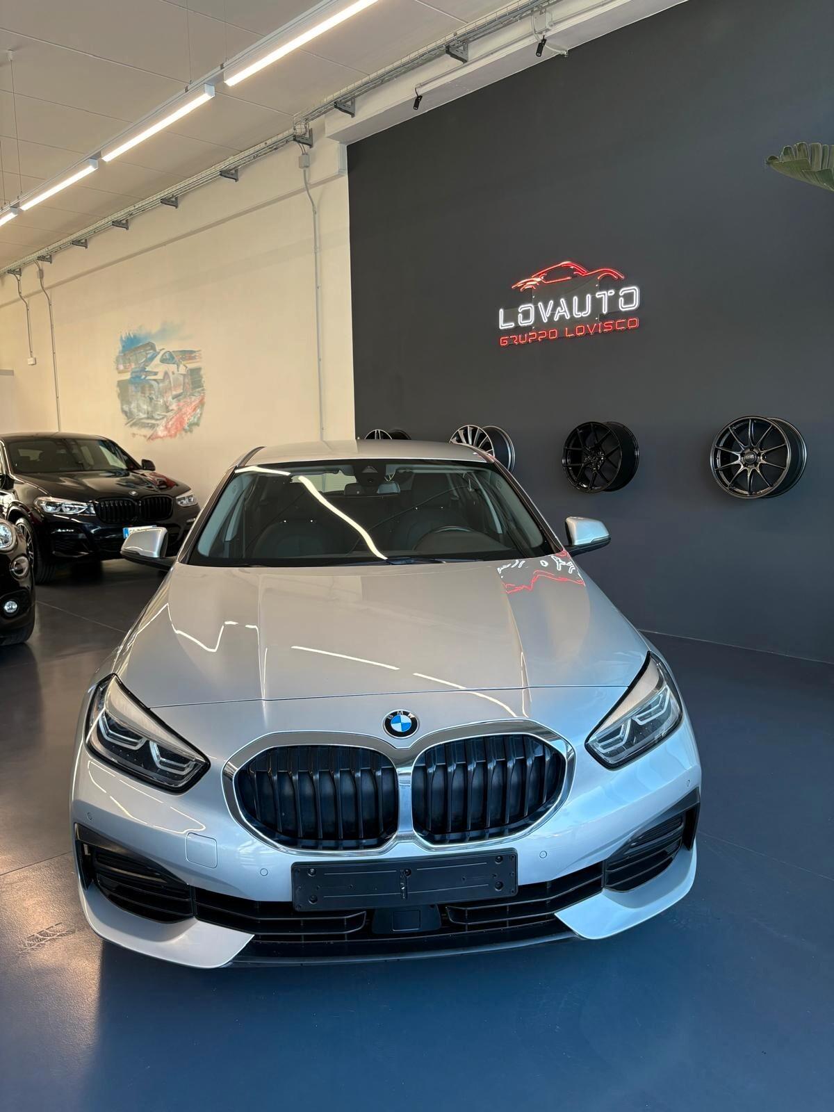 Bmw 118 118d 5p. Business Advantage