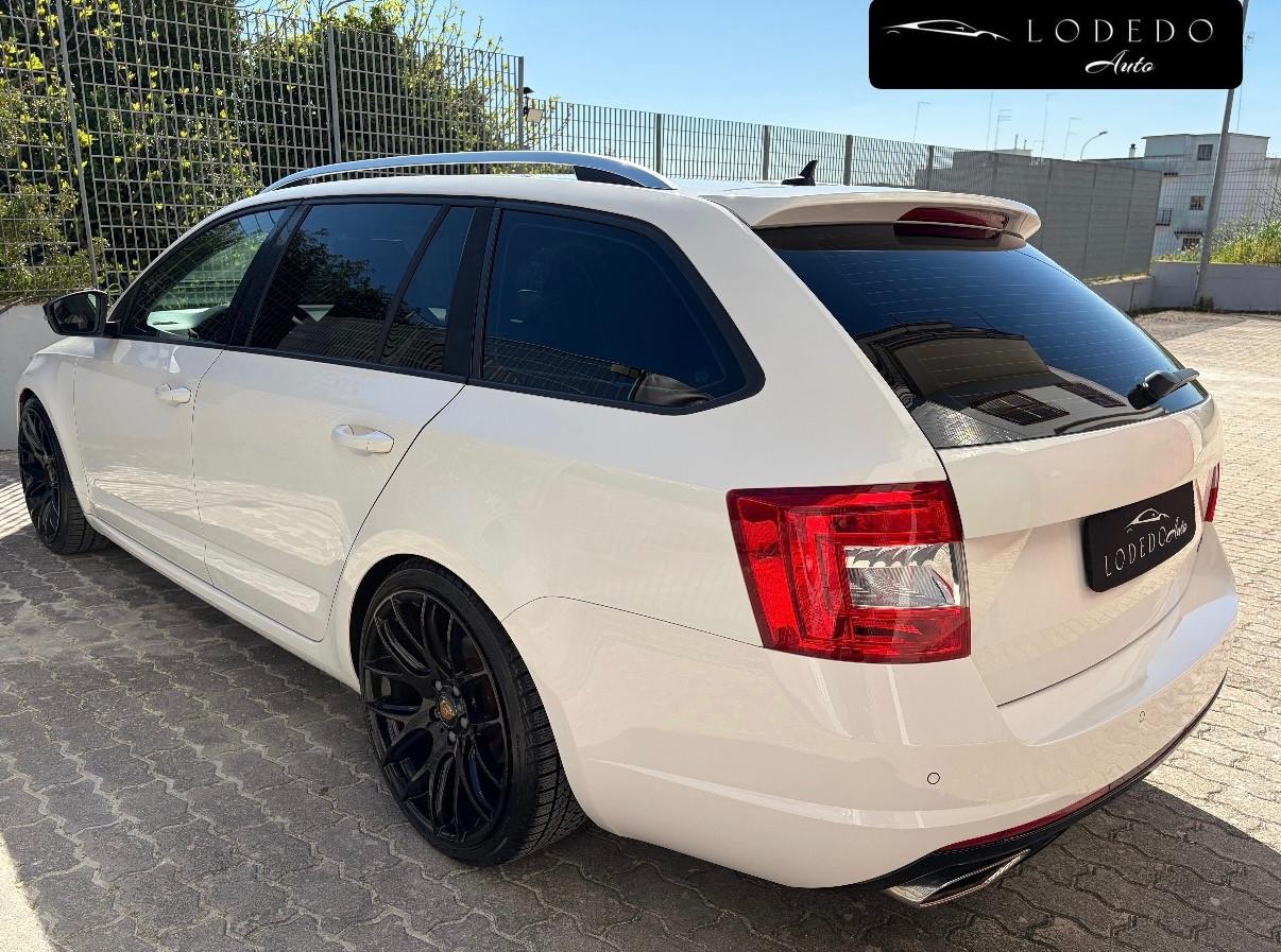 Skoda Octavia 2.0 TDI Wagon RS - 2013 “Bellissima”