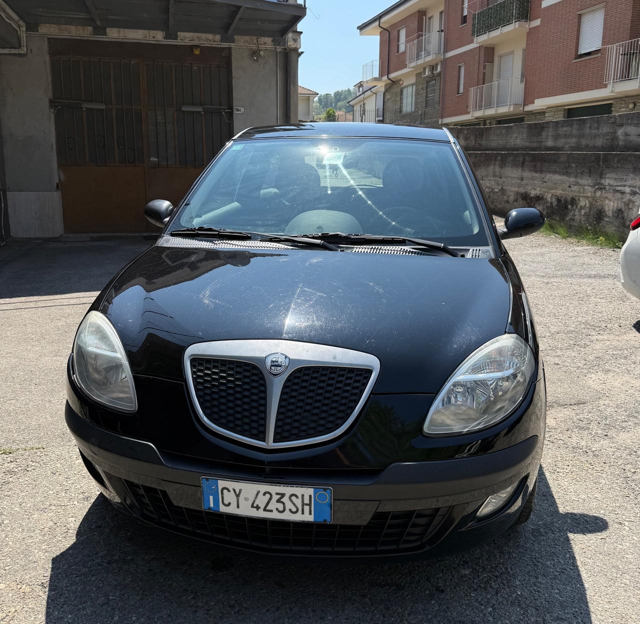 Lancia Ypsilon 1.2 16V Momo Design