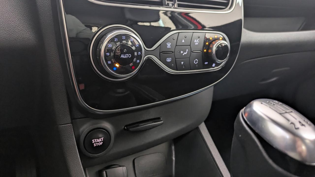 Renault Clio TCe 12V 90 CV GPL 5 porte Moschino Intens