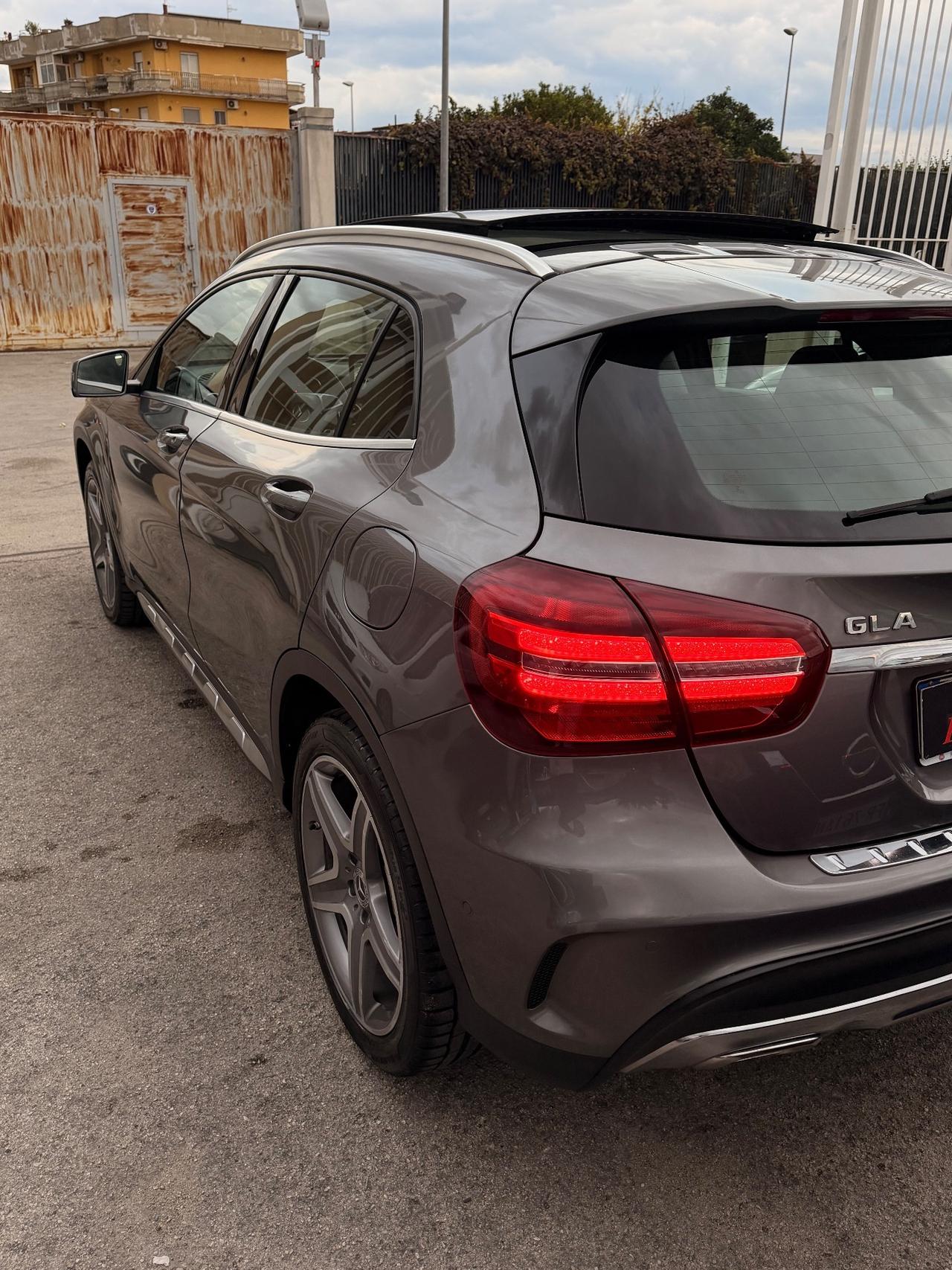 Mercedes-benz GLA 200d 2.0 136Cv Premium AMG TETTO