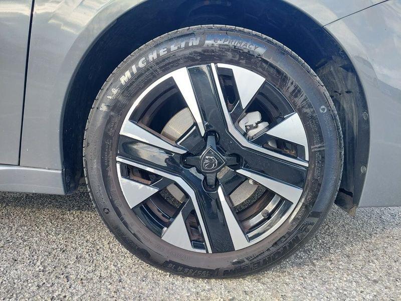 Peugeot 208 Allure PureTech 100 S/S