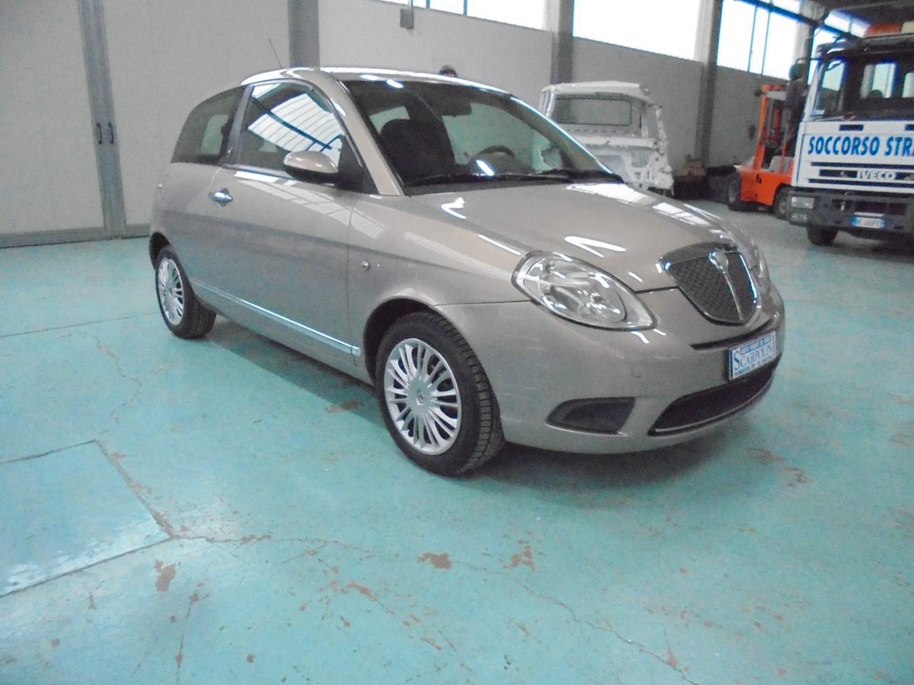 Lancia Ypsilon 1.2 Oro NEOPATENTATI
