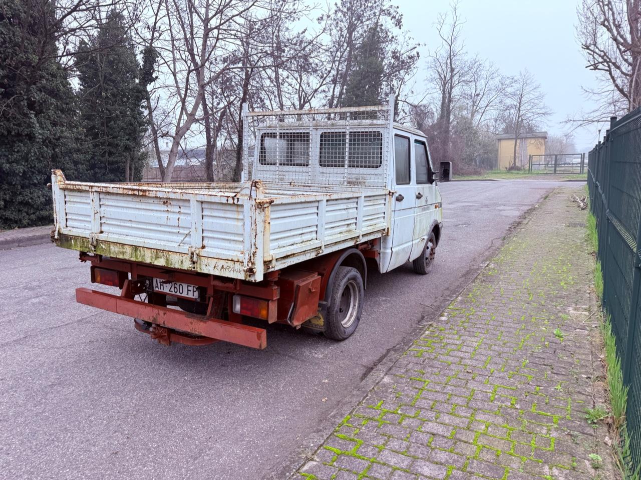 Iveco Daily 2.5 - RIBALTABILE 3 TRILATERALE 7 POSTI