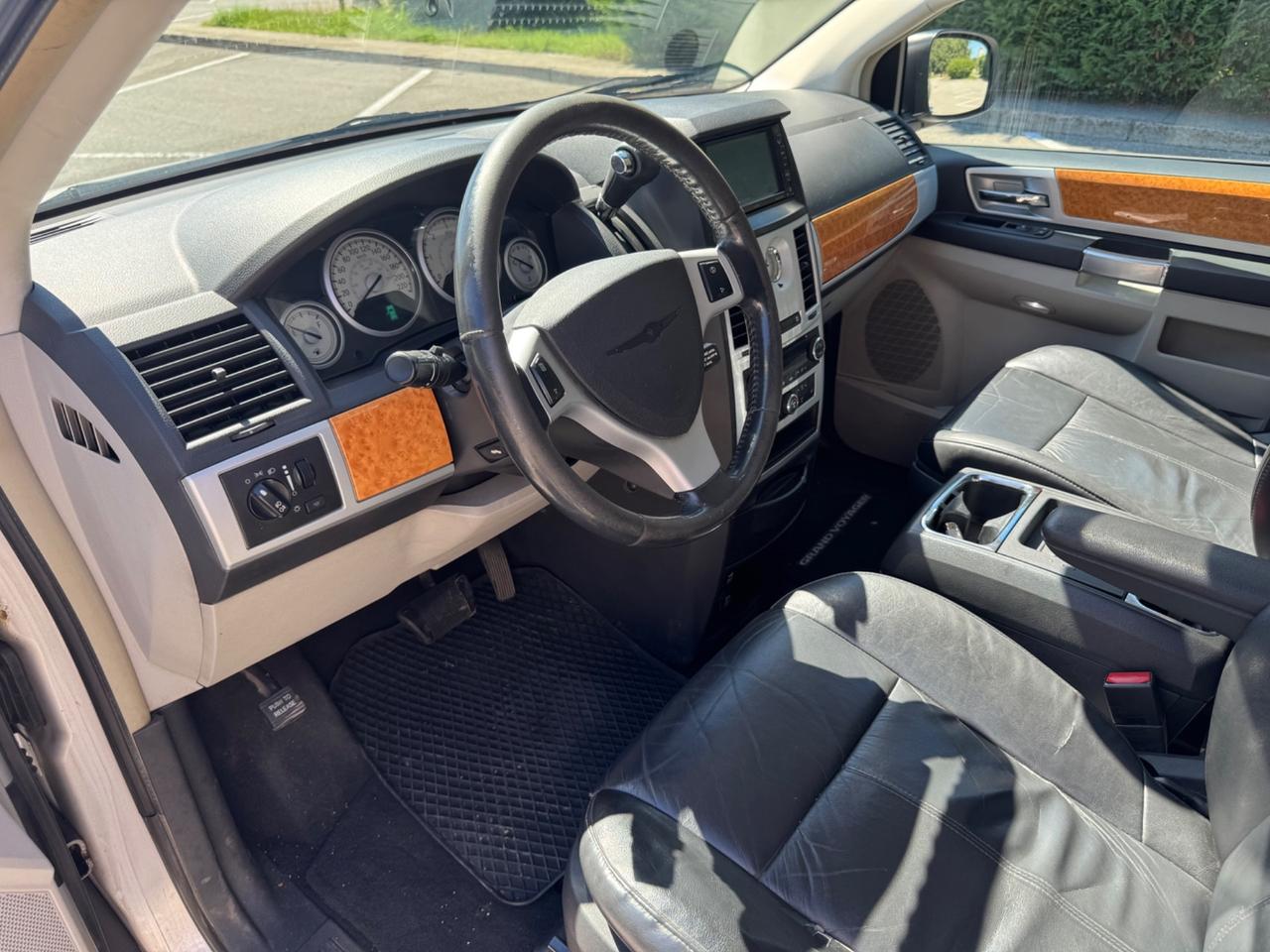 Chrysler Voyager Grand 2.8 CRD Limited 7 Posti