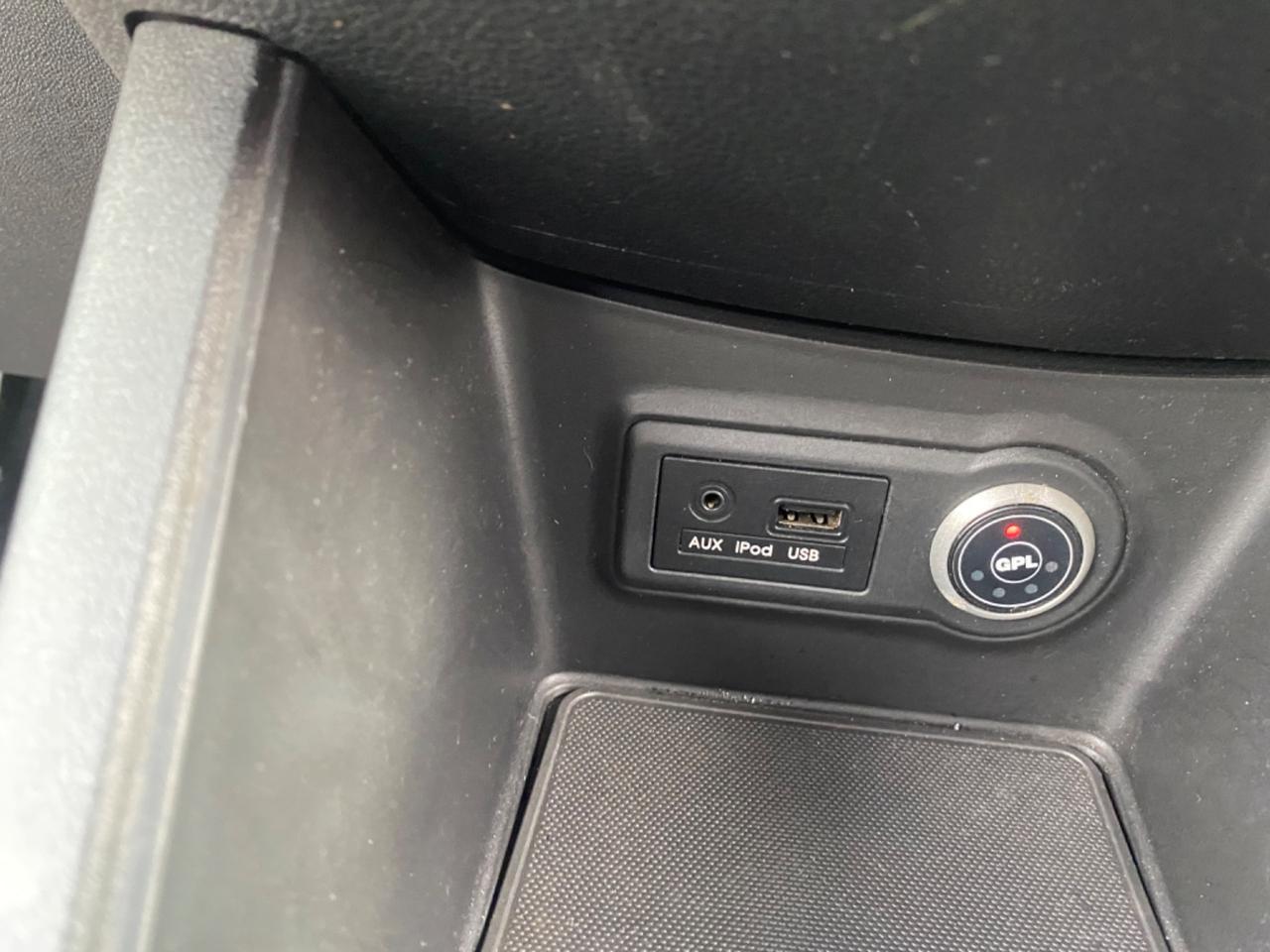 Kia Venga 1.4 GPL Cool