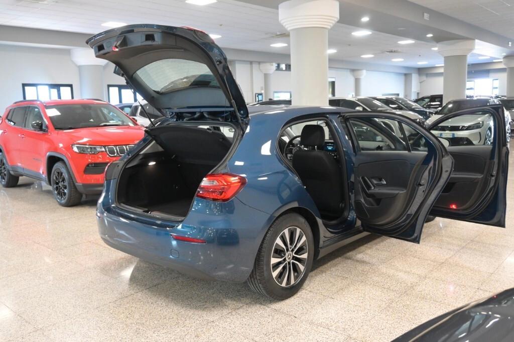 Mercedes-benz A 180 d Automatic Business