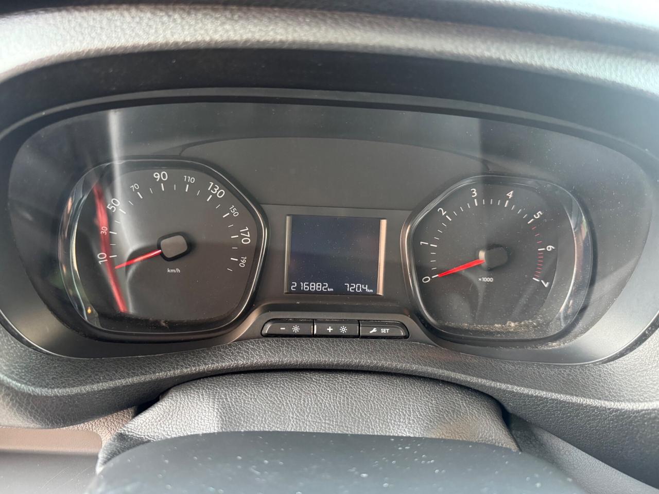 Peugeot Expert BlueHDi 150 S&S PC-TN Combi Compact