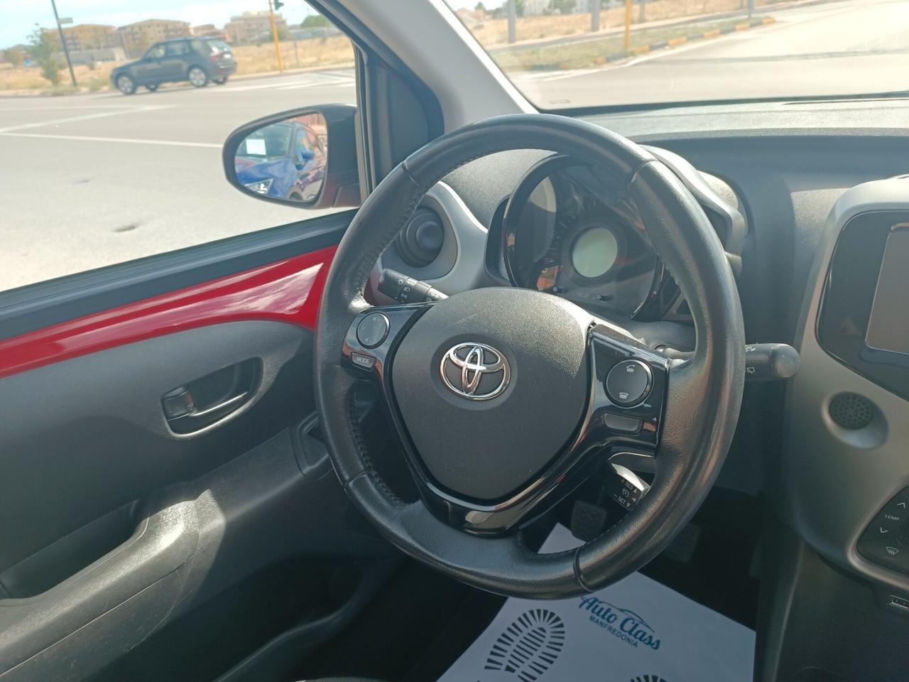 Toyota Aygo 1.0 VVT-i 69 CV 5 porte x-cool