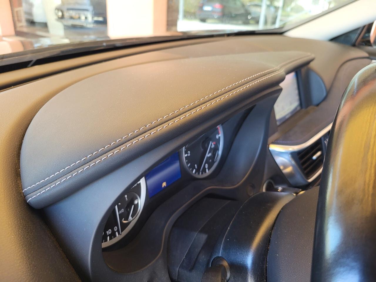 Infiniti Q30 1.5 diesel Premium Tech