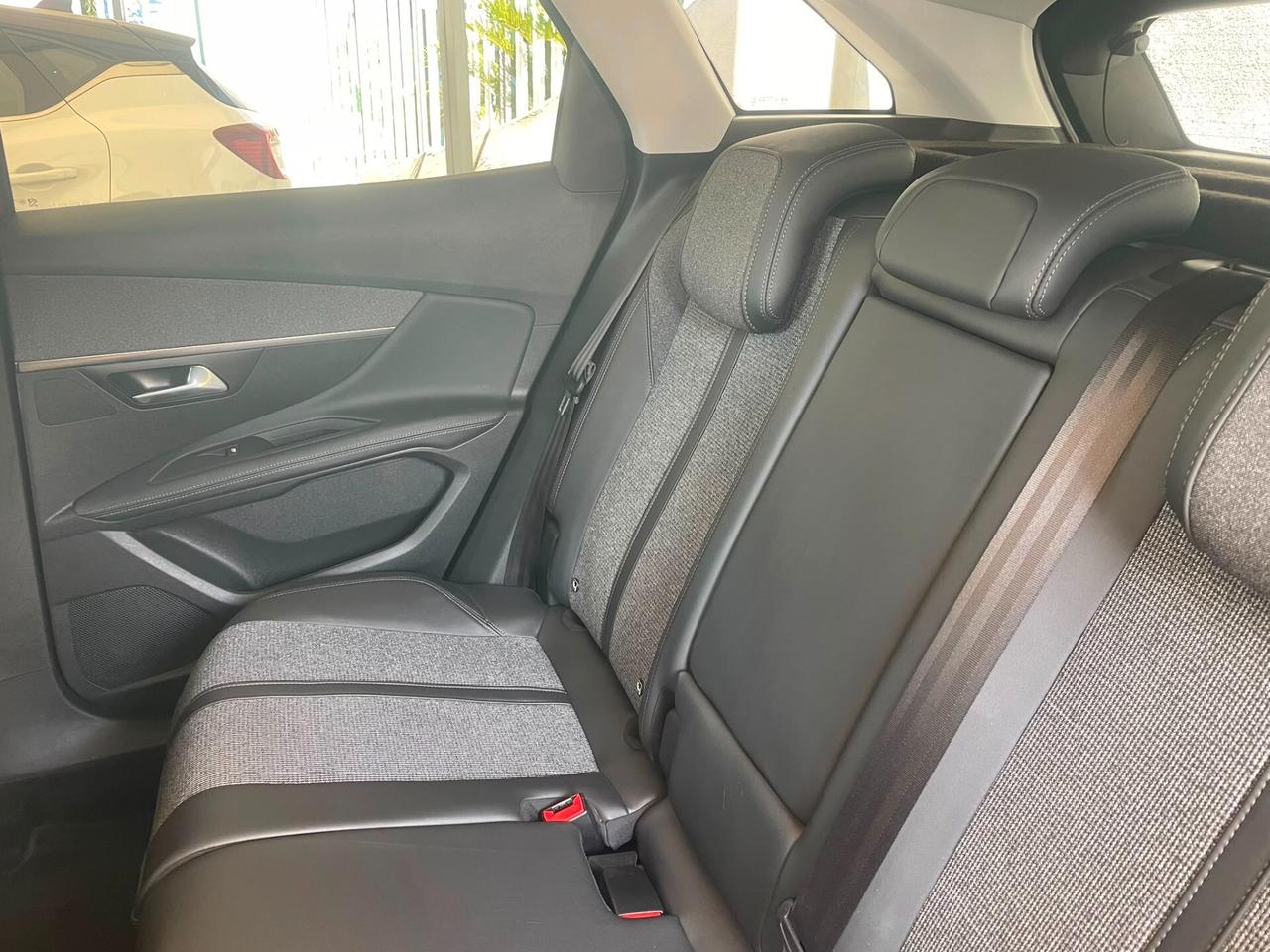 Peugeot 3008 PureTech Turbo 130 S&S Allure