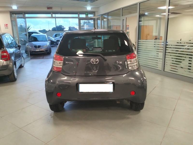 Toyota iQ 1.0 Active (sol) cvt E5