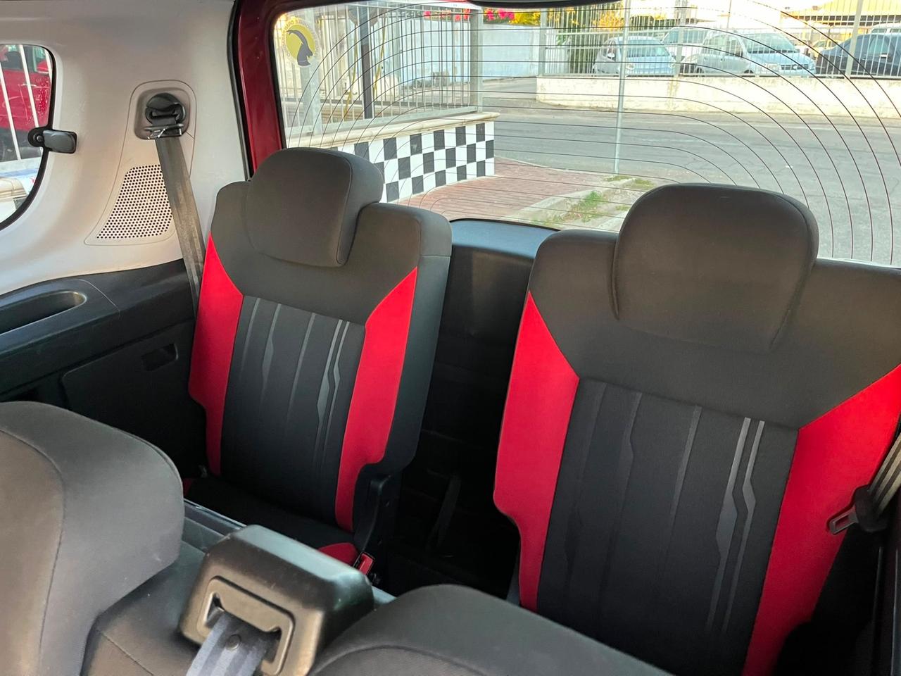 Fiat Doblò 1.6 MJT Lounge 7 posti Unipro 2016