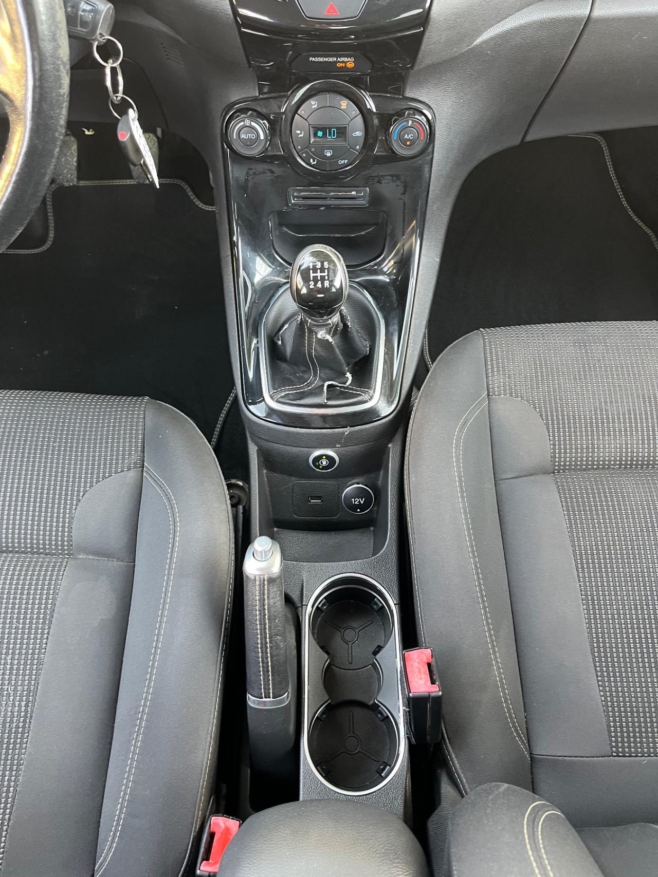 Ford Fiesta 1.4 5p. Bz.- GPL Titanium