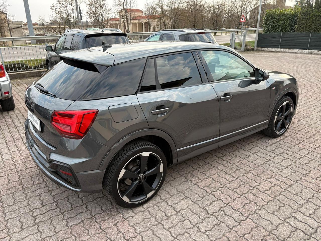 AUDI Q2 2.0 TDI IDENTITY BLACK S-LINE AUTOMATICO