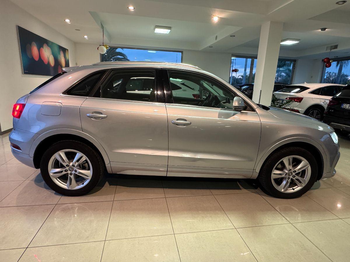 AUDI Q3 2.0 TDI 150 CV Sport Navi/Xeno/Led