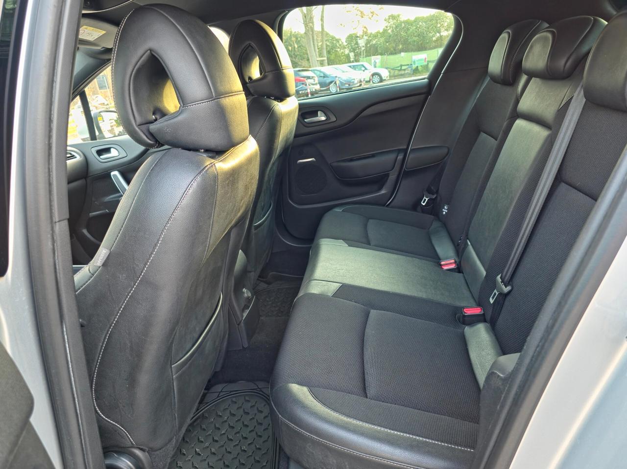 Ds DS4 4 BlueHDi 120 S&S EAT6 Chic 2015-E6 Automatico NEO