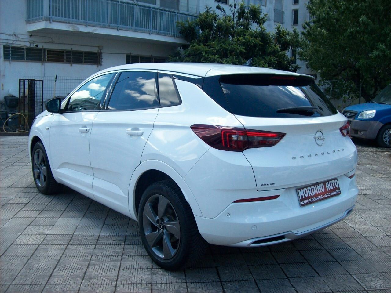 Opel Grandland 1.5 diesel Ecotec 130cv aut. Business Elegance
