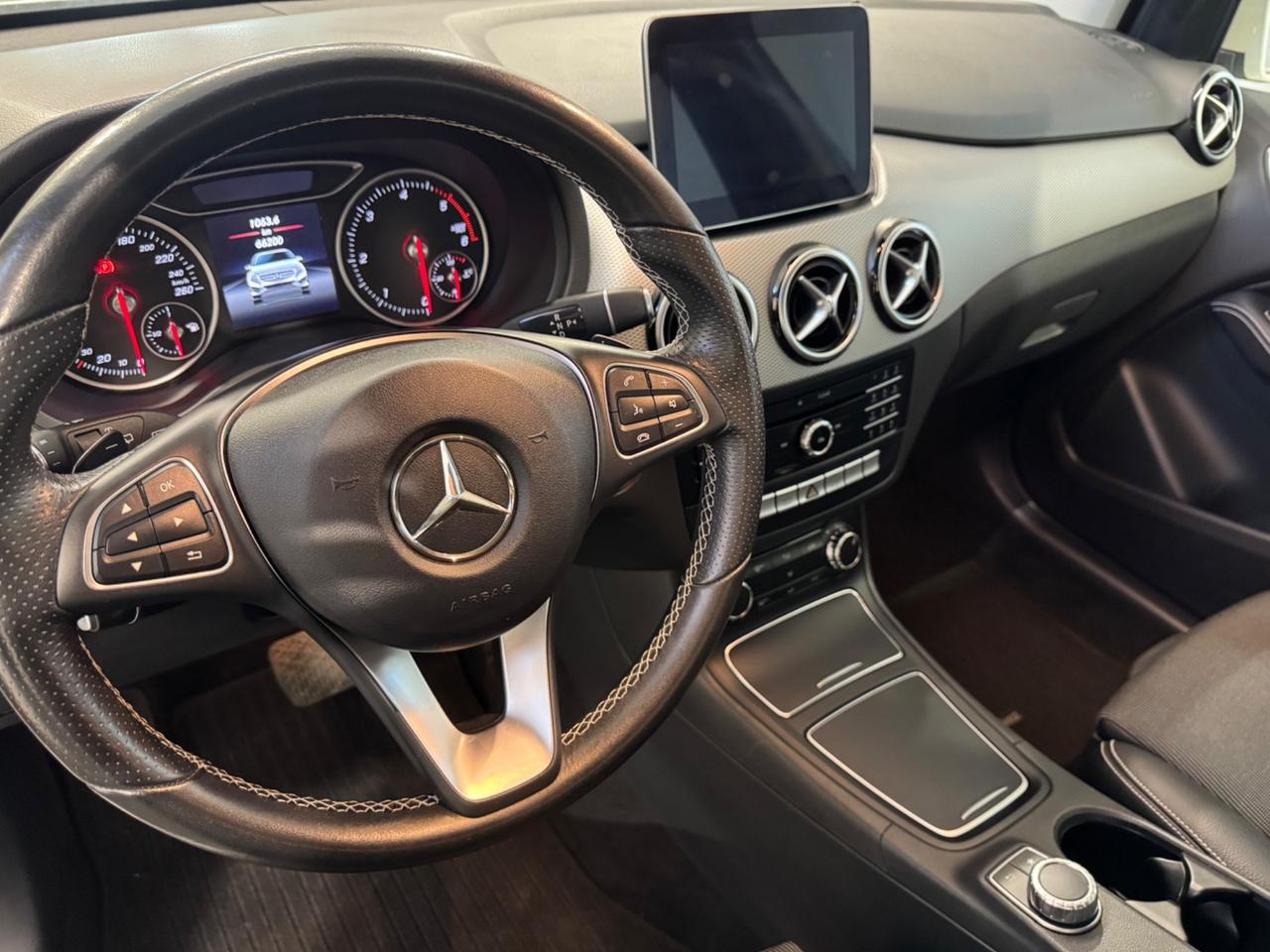 Mercedes-benz B 200 d Automatic Premium