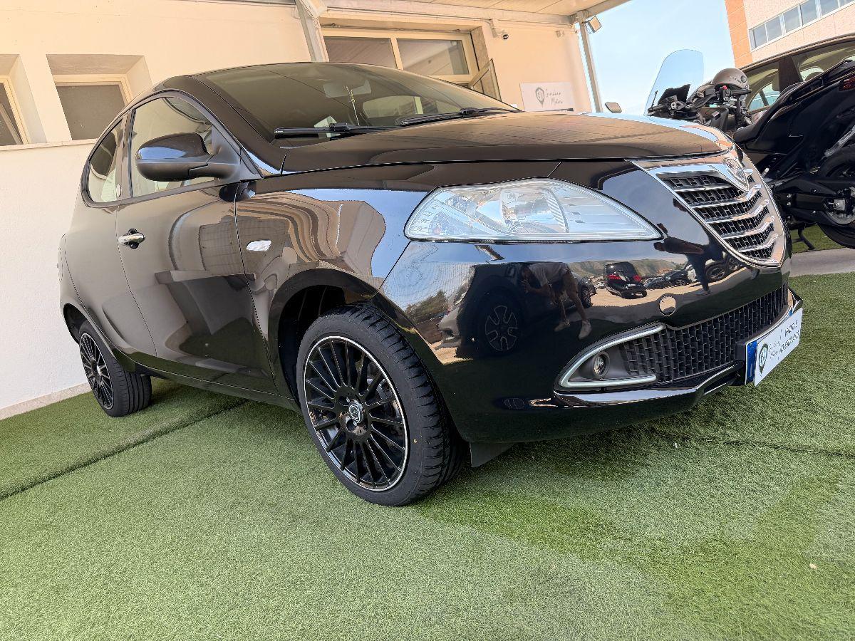 LANCIA - Ypsilon 0.9 t.air Silver ecochic metano 80cv
