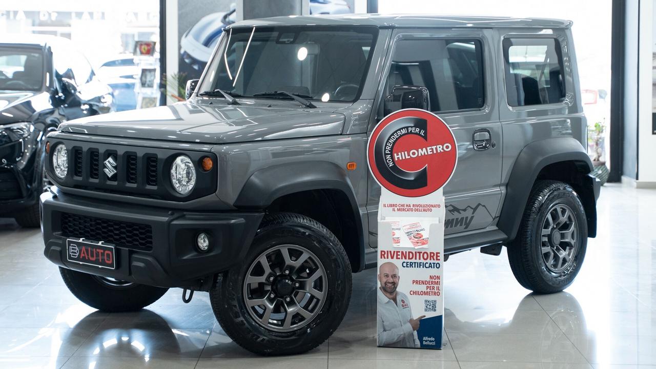 Suzuki Jimny 1.5 TOP 4WD ALLGRIP 4 POSTI AUTOVETTURA LED NAVI FULL OPTIONAL