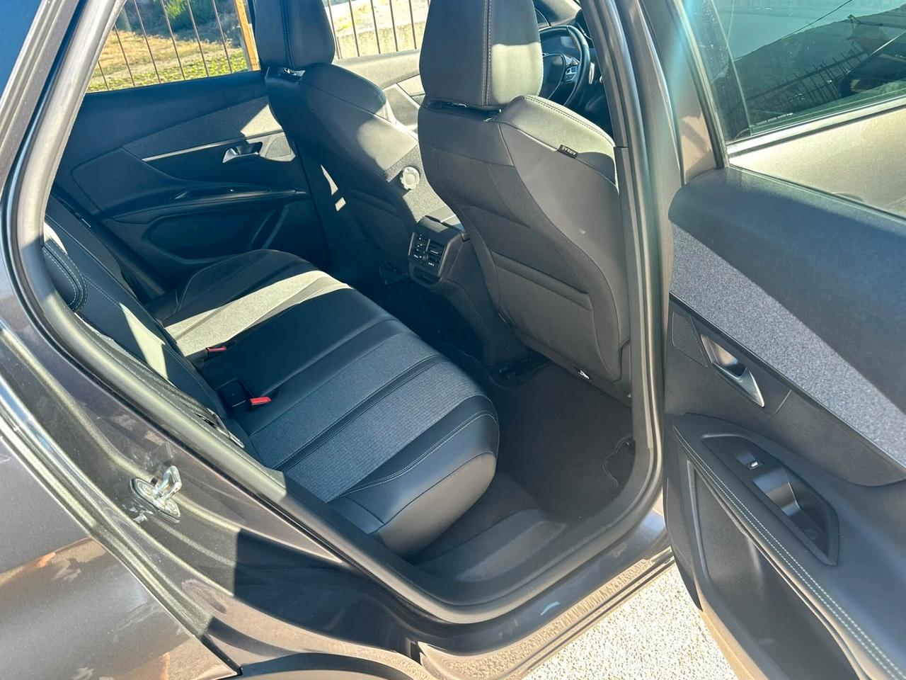Peugeot 3008 BlueHDi 130 S&S EAT8 Allure Pack