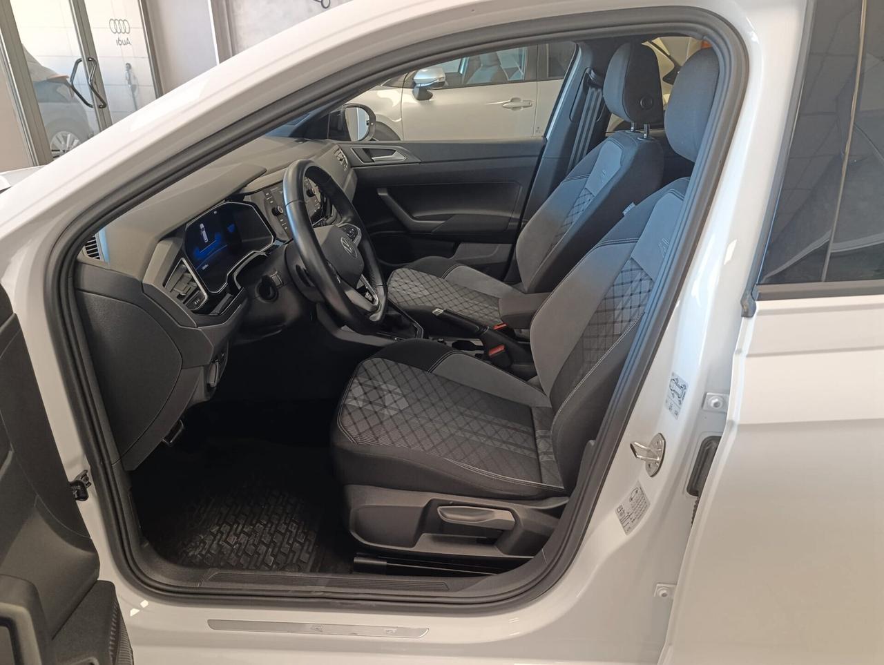 Volkswagen Taigo 1.5 TSI ACT 150 CV DSG R-Line