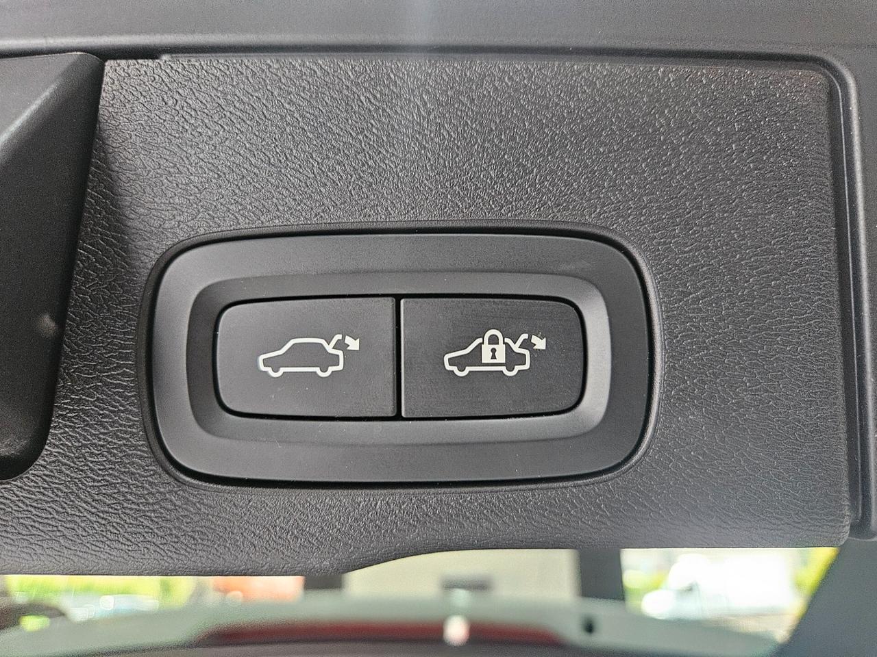 Volvo XC60 2.0 b4 Momentum awd auto my20 - IVA ESPOSTA