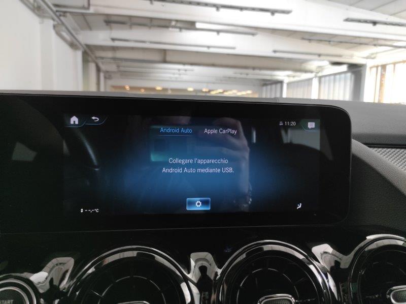Mercedes-Benz GLA (H247) - GLA 200 d Automatic Business