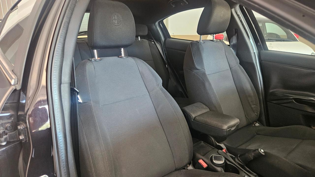 Alfa Romeo Giulietta 2.0 JTDm-2 140 CV Distinctive