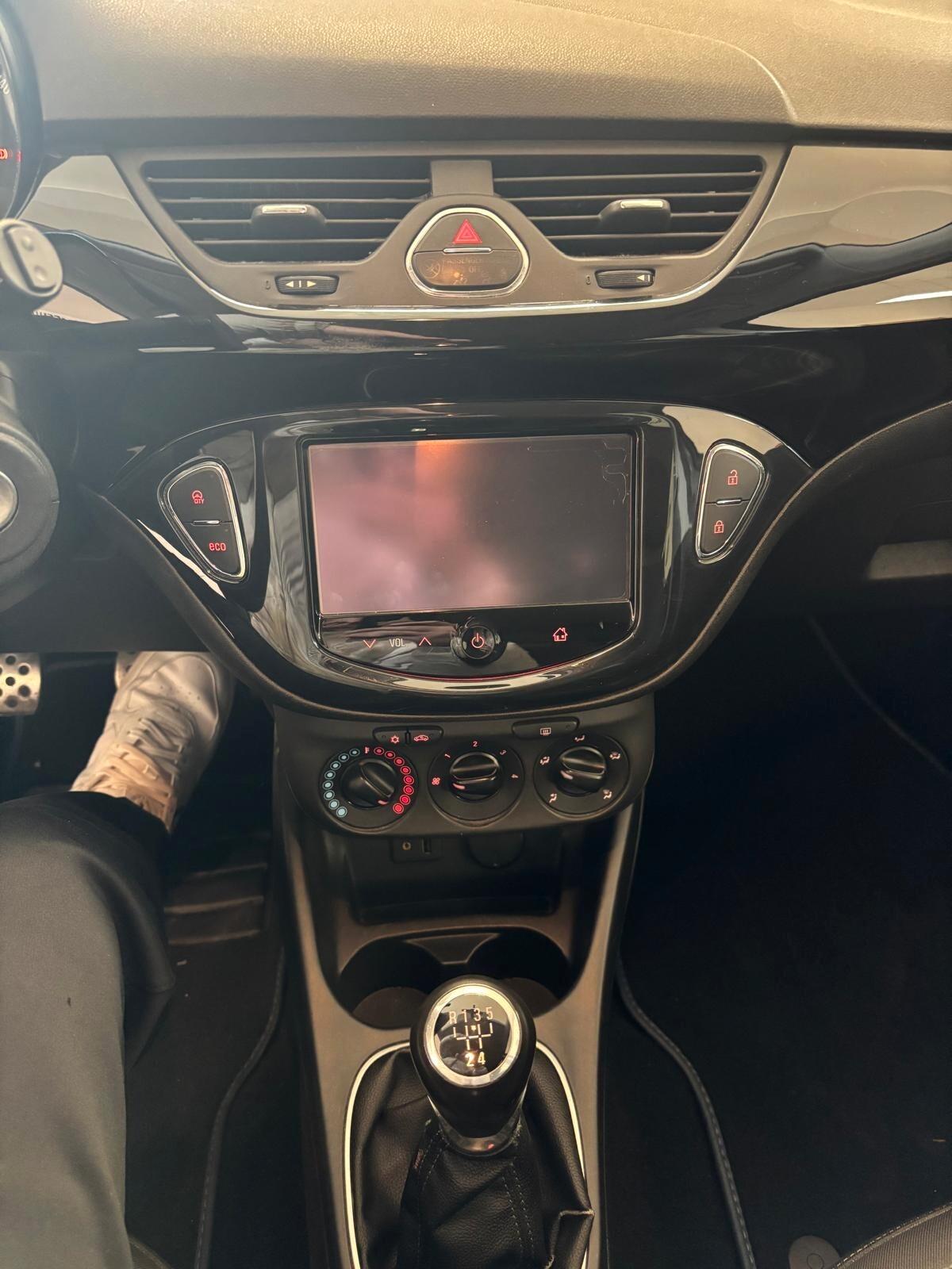 OPEL CORSA ANNO 2015 DS 1.3 ADATTA NEOPATENTATI KM 140 MILA