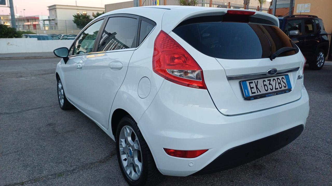 Ford Fiesta 1.4 TDCi 70CV 5p. Titanium