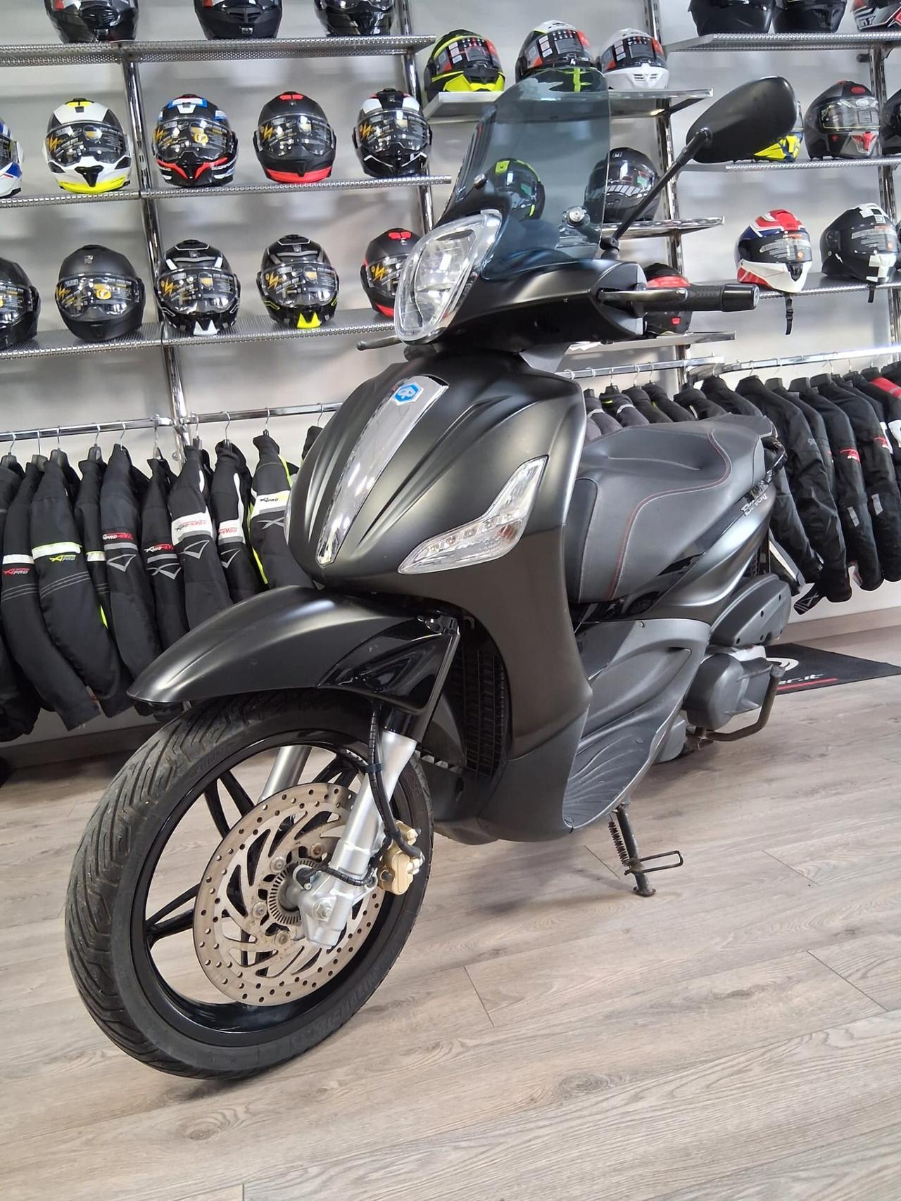 Piaggio Beverly 350
